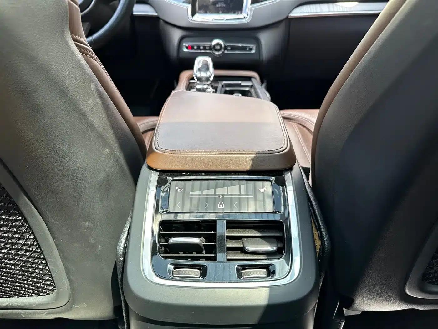 2020 Volvo XC90 Plug-in Hybrid E-Drive Hybrid T8 Inscription Luxury Edition (7-seater) — миниатюра 15