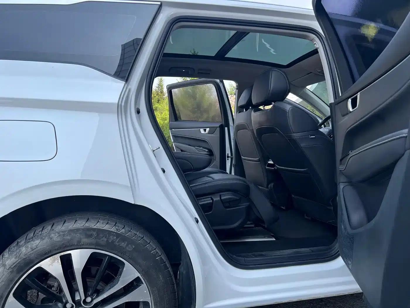 Wuling Capgemini 2020 1.5T CVT Flagship Edition — миниатюра 12
