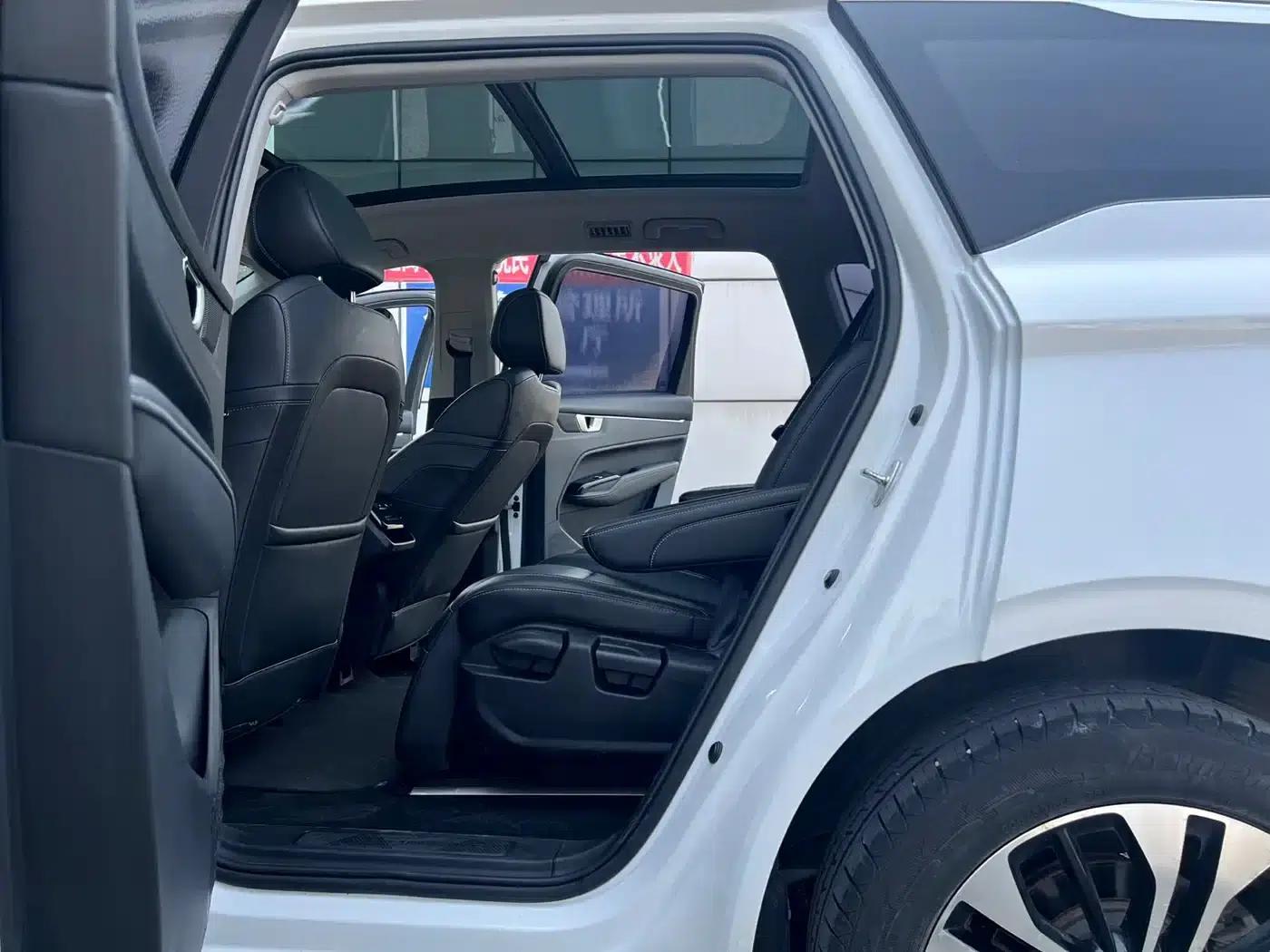 Wuling Capgemini 2020 1.5T CVT Flagship Edition — миниатюра 10
