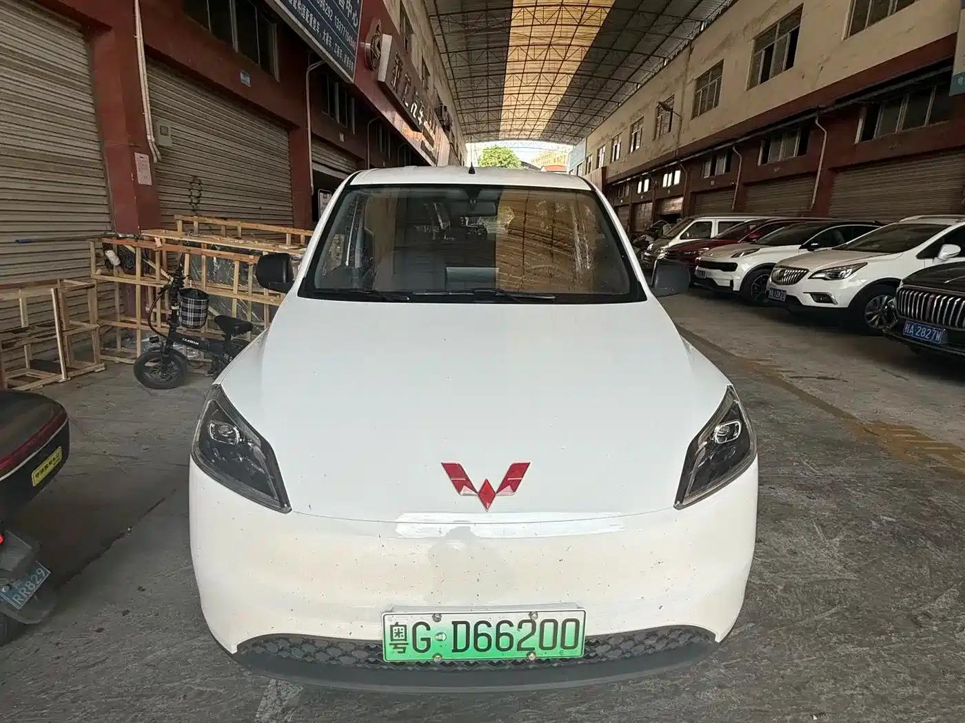Wuling Hongguang New Energy 2024 Pure Electric Version 300KM Standard Edition — миниатюра 3