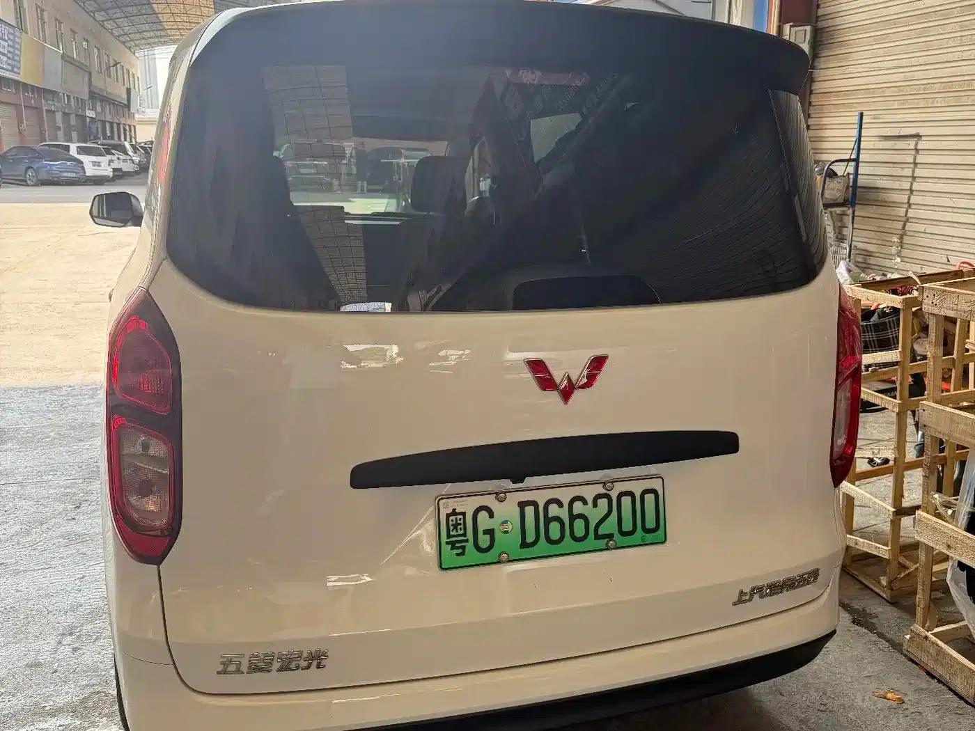 Wuling Hongguang New Energy 2024 Pure Electric Version 300KM Standard Edition — миниатюра 5