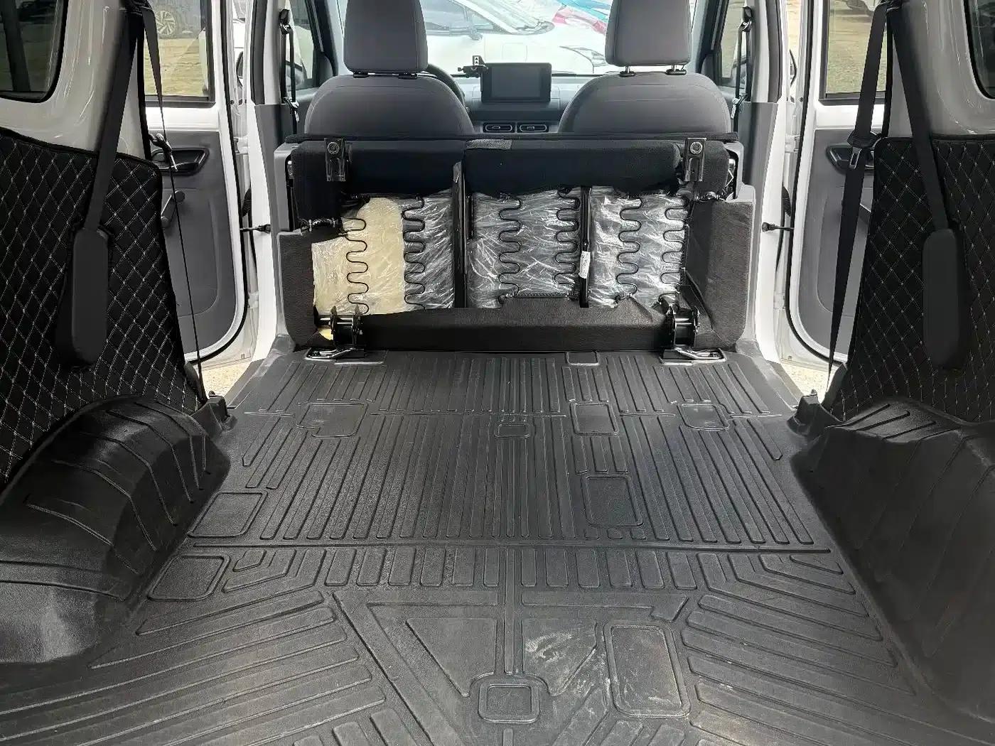 Wuling Hongguang New Energy 2024 Pure Electric Version 300KM Standard Edition — миниатюра 6