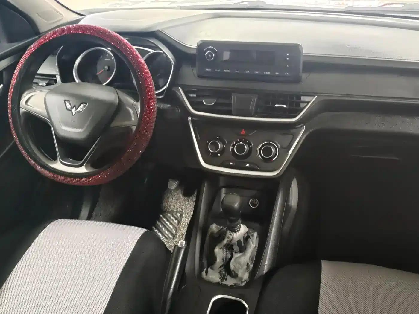 Wuling Hongguang S3 2018 1.5L Manual Standard Model (National V Emission Standard) — миниатюра 4