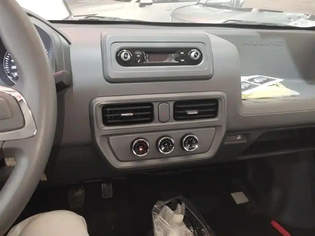 Wuling Yangguang 2025 400km/h Bus Comfort Edition — миниатюра 13