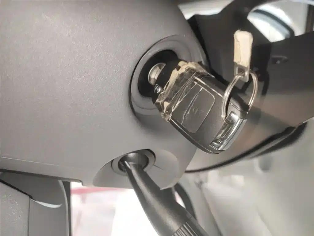 Wuling Yangguang 2025 400km/h Bus Comfort Edition — миниатюра 9