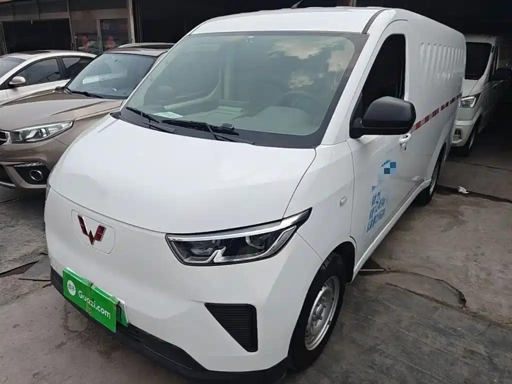 Wuling Yangguang 2024 Model 230km Practical Sealed Window Version 60kW — миниатюра 1