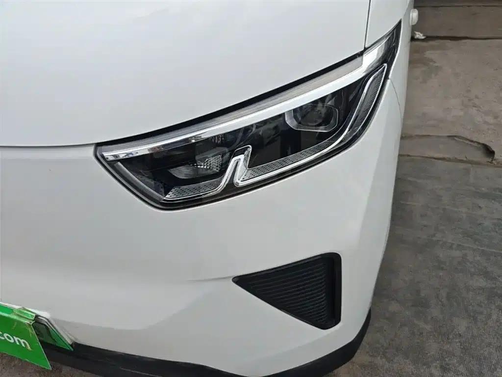 Wuling Yangguang 2024 Model 230km Practical Sealed Window Version 60kW — миниатюра 24