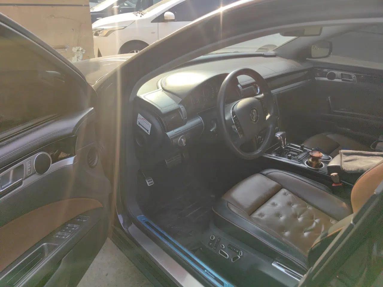Volkswagen Phaeton 2015 3.0L Exclusive Edition — миниатюра 17