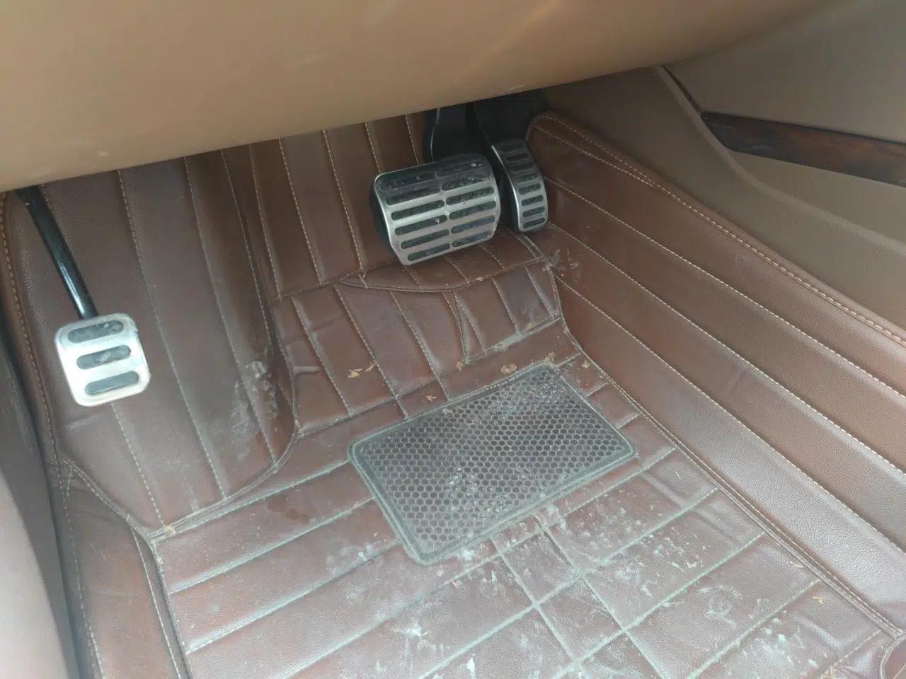 Volkswagen Phaeton 2014 3.0L Business Model — миниатюра 17