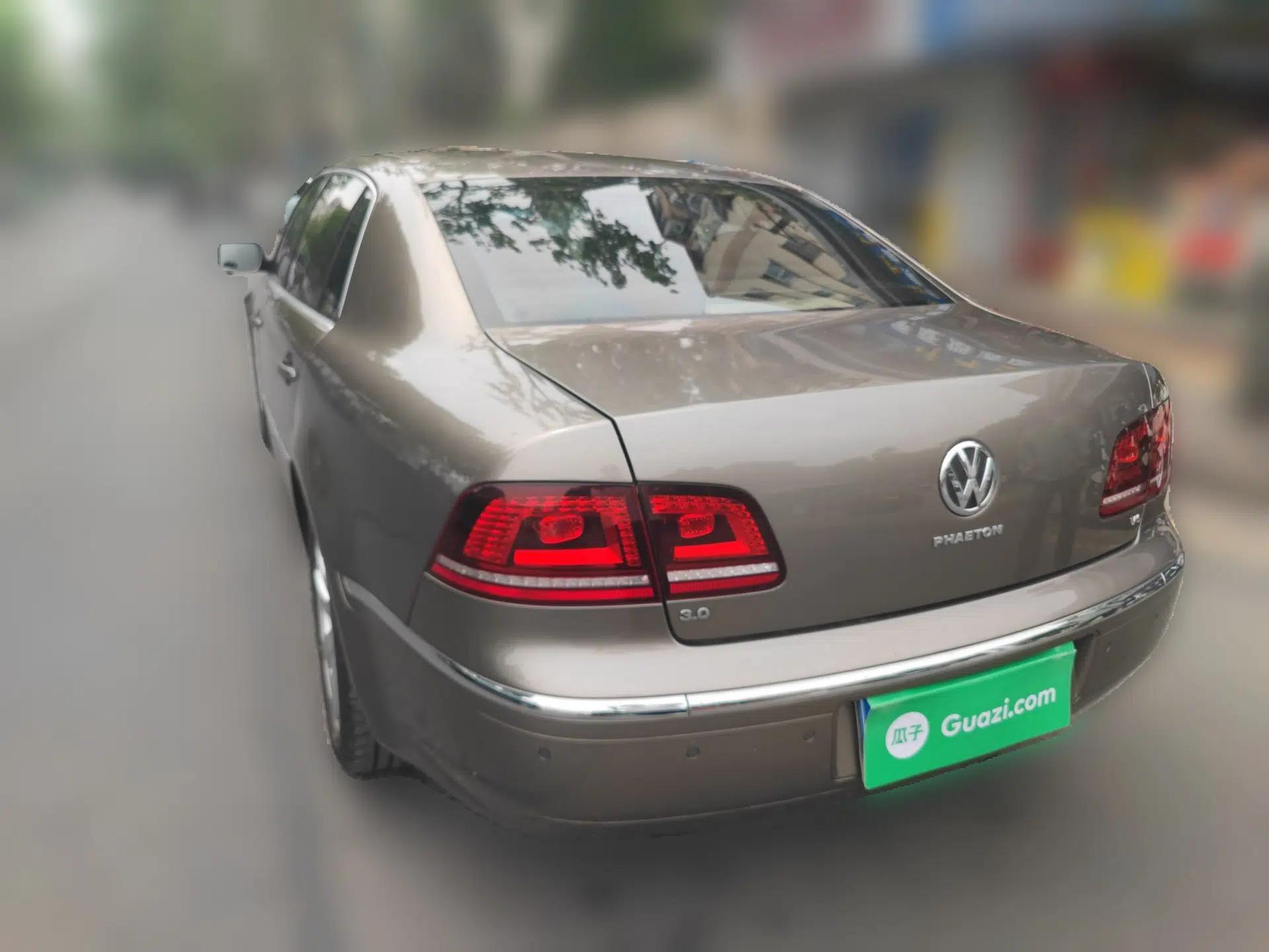 Volkswagen Phaeton 2014 3.0L Business Model — миниатюра 4