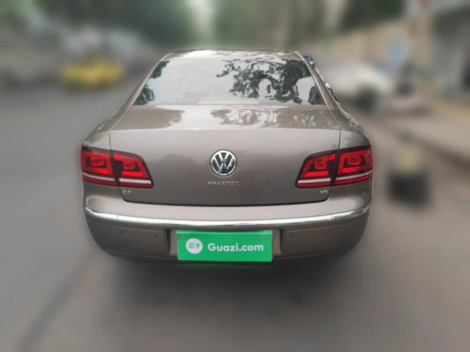 Volkswagen Phaeton 2014 3.0L Business Model — миниатюра 5