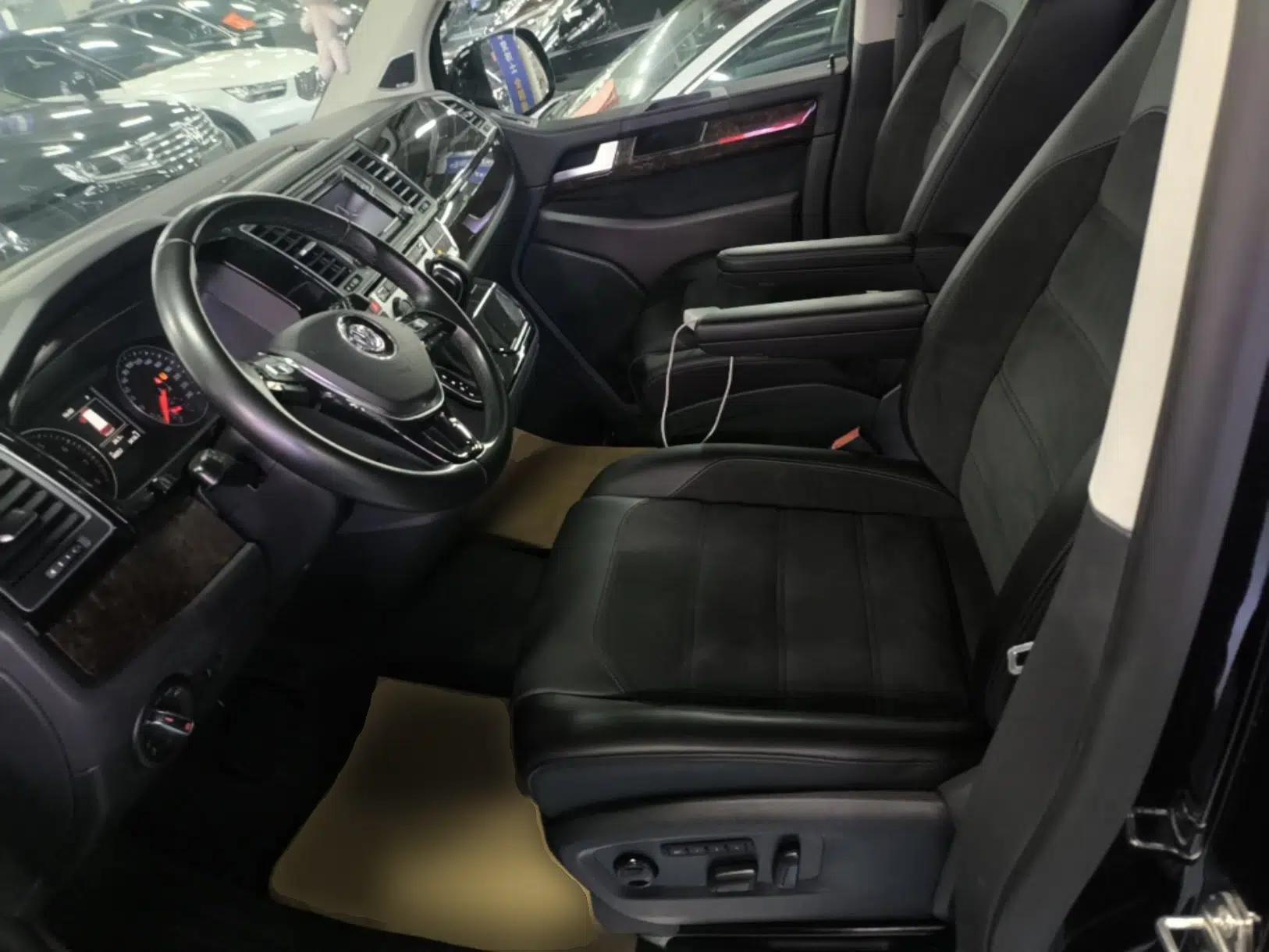 Volkswagen Multivan 2018 2.0 TSI 4x4 Prestige Edition 7-Seater — миниатюра 17