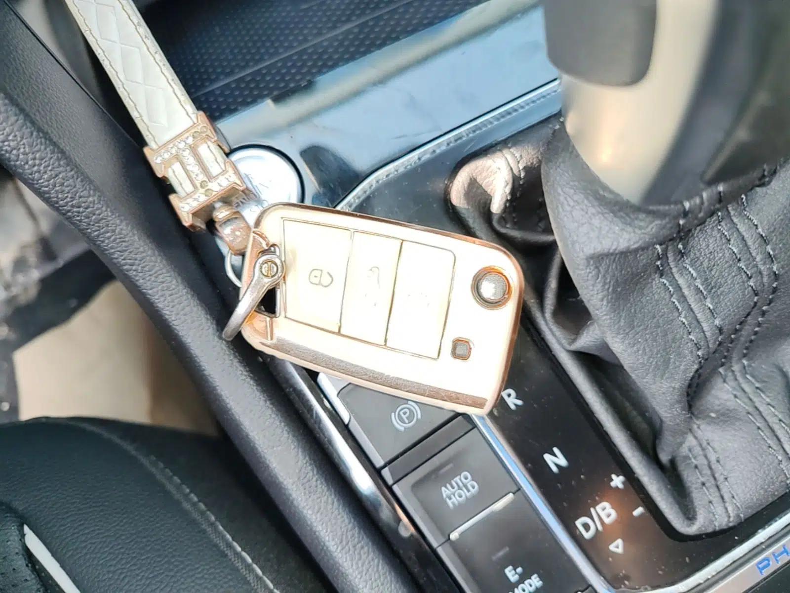 Volkswagen Tiguan L New Energy 2023 430 PHEV Plug-in Hybrid Prestige Edition — миниатюра 12