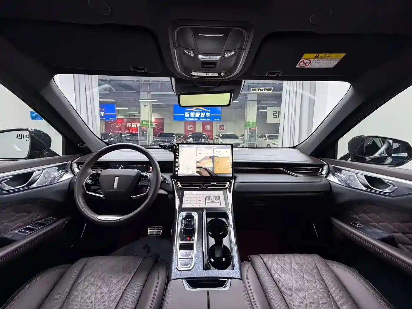 Wey brand Mocha 2021 2.0T 4WD Special Edition — миниатюра 6