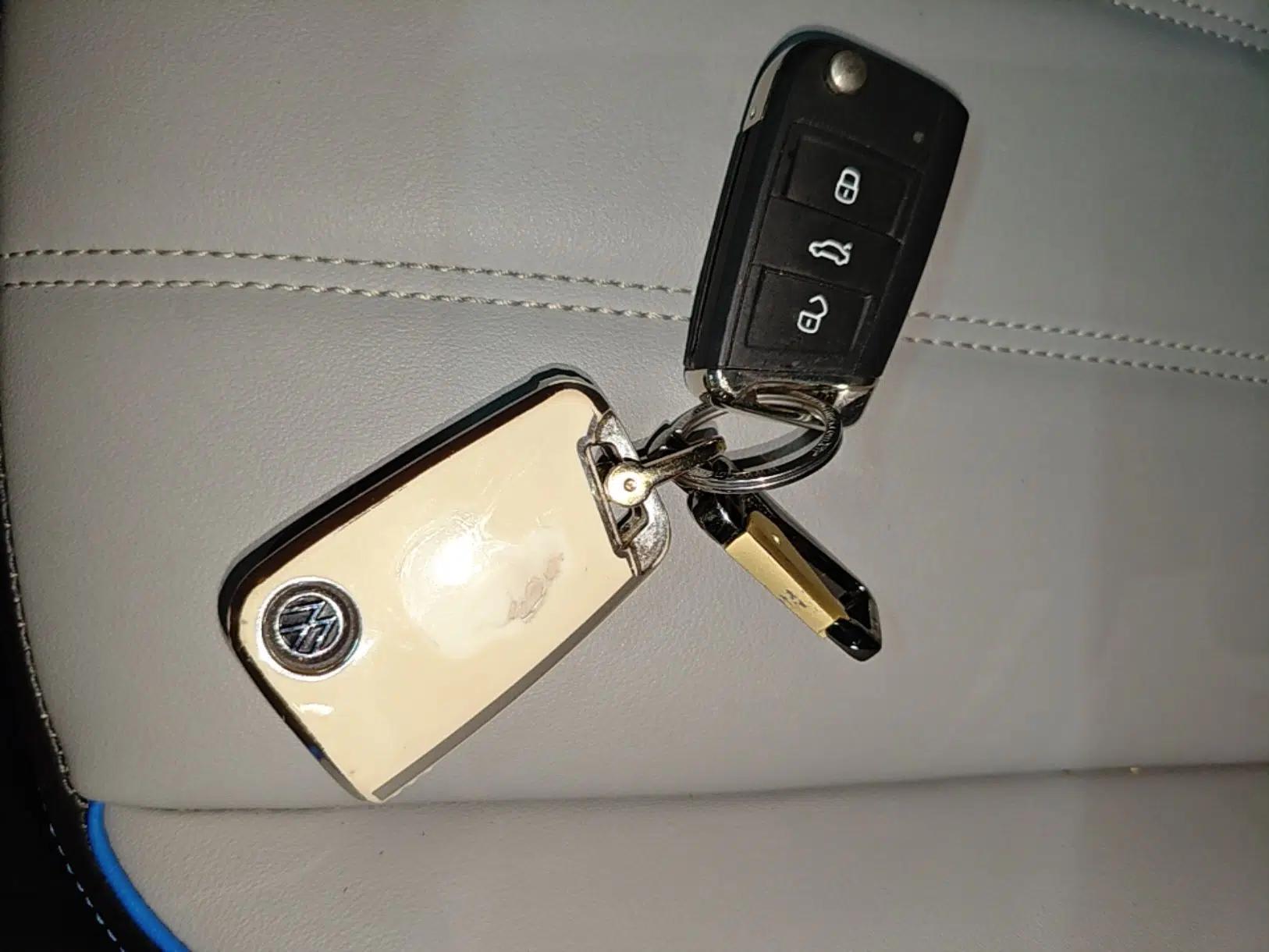 Volkswagen Tayron GTE Plug-in Hybrid 2023 280TSI Luxury Plus Advanced Edition — миниатюра 12