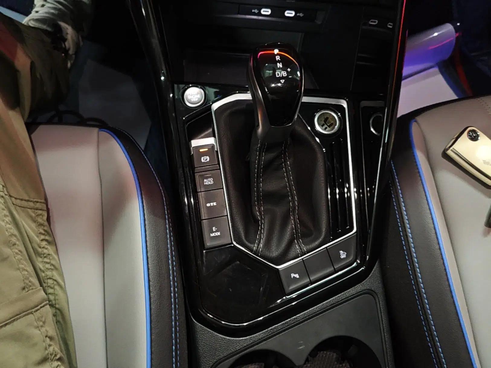 Volkswagen Tayron GTE Plug-in Hybrid 2023 280TSI Luxury Plus Advanced Edition — миниатюра 17