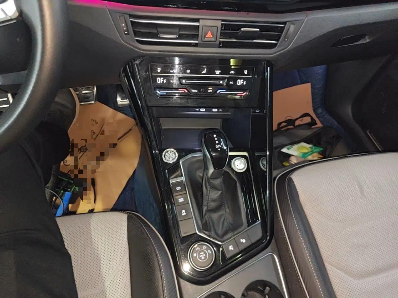 Volkswagen Tayron X 2020 380TSI Four-Wheel Drive Prestige Connected Version — миниатюра 16
