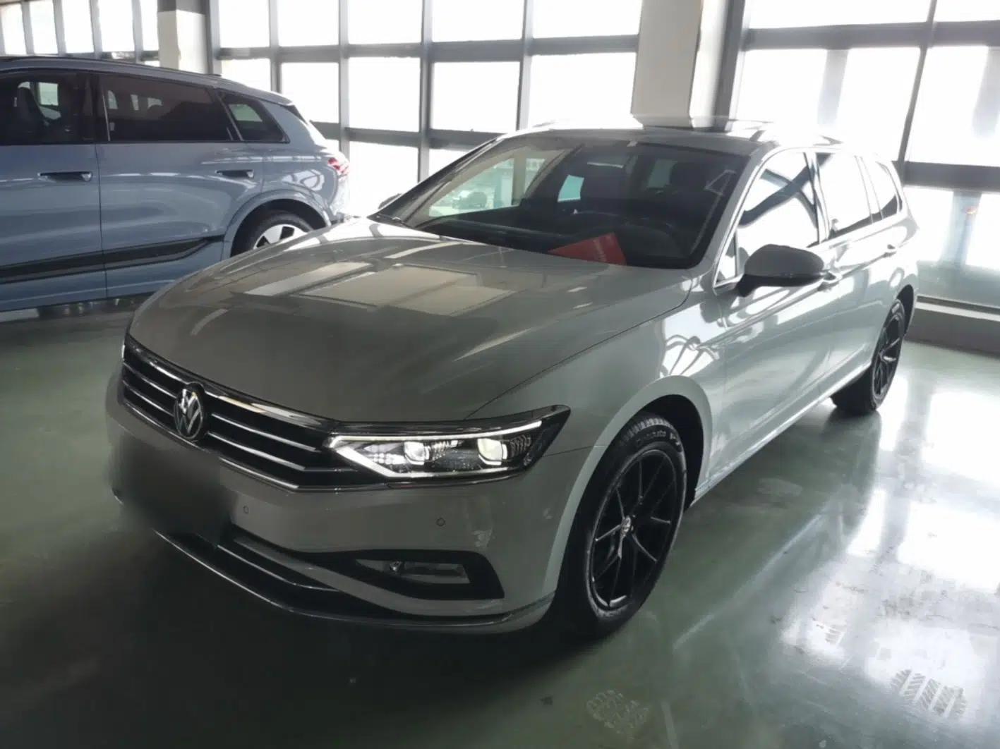Volkswagen Variant 2021 2.0T Comfort Edition — миниатюра 1