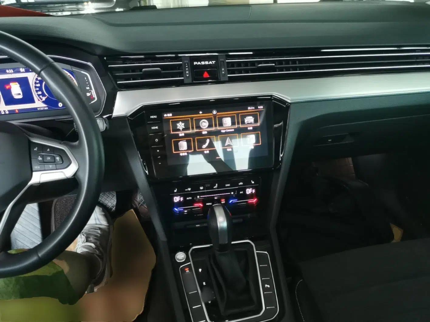 Volkswagen Variant 2021 2.0T Comfort Edition — миниатюра 13