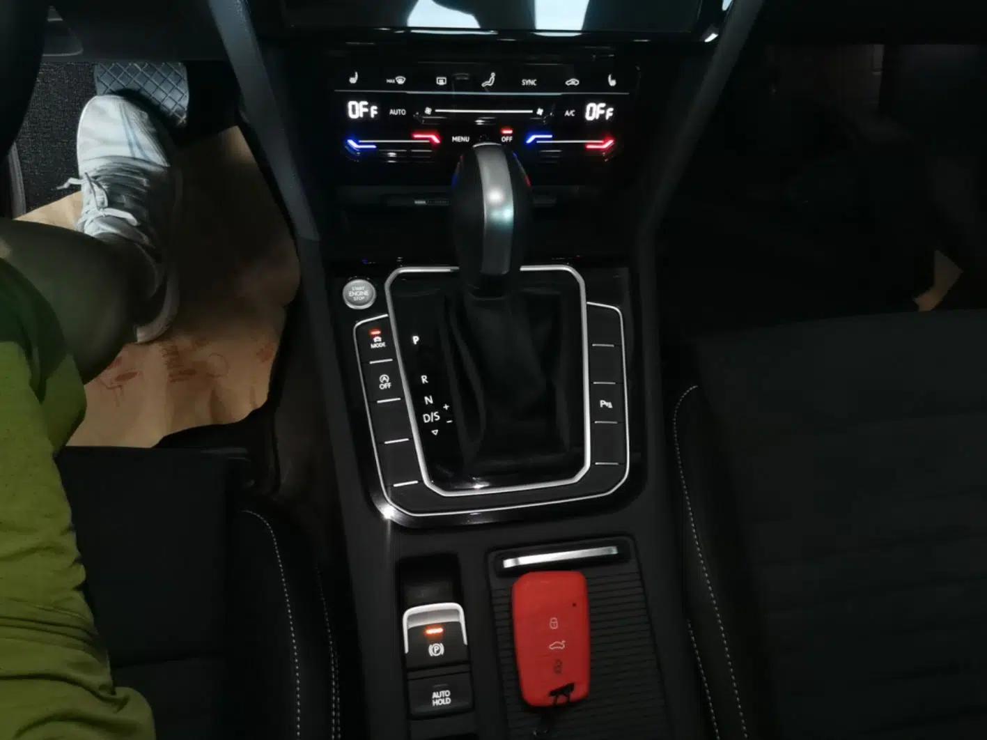 Volkswagen Variant 2021 2.0T Comfort Edition — миниатюра 17