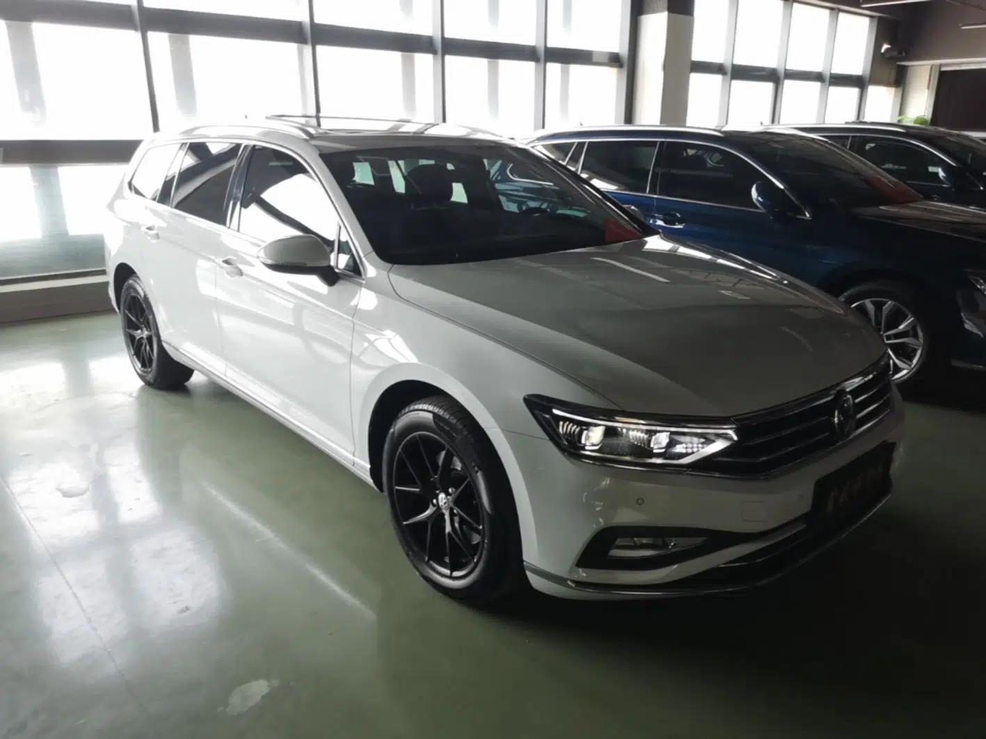 Volkswagen Variant 2021 2.0T Comfort Edition — миниатюра 3