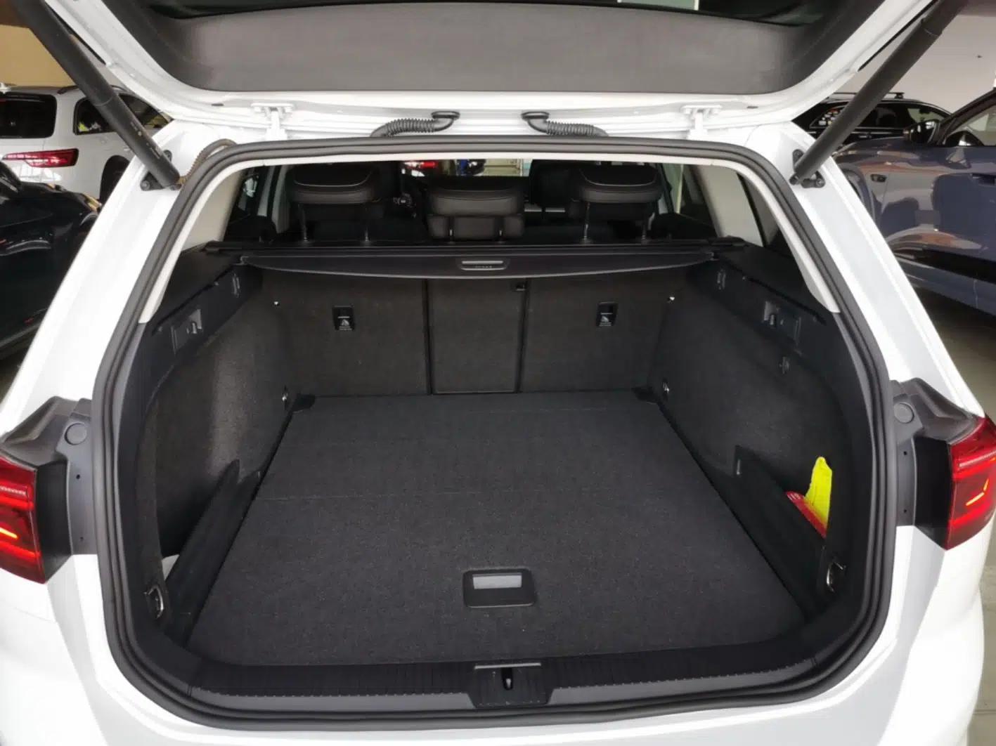 Volkswagen Variant 2021 2.0T Comfort Edition — миниатюра 22