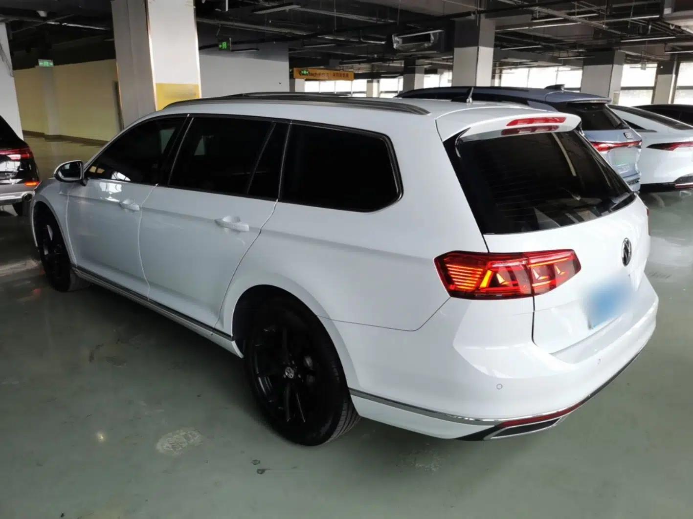 Volkswagen Variant 2021 2.0T Comfort Edition — миниатюра 4