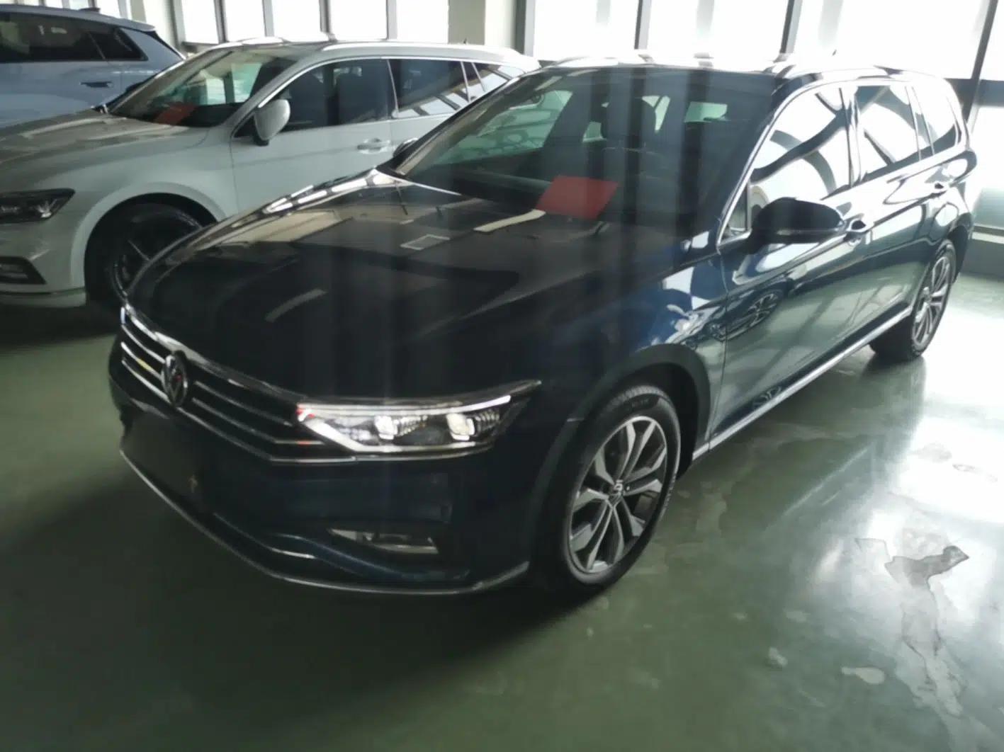 Volkswagen Variant 2021 2.0T Comfort Edition — миниатюра 1