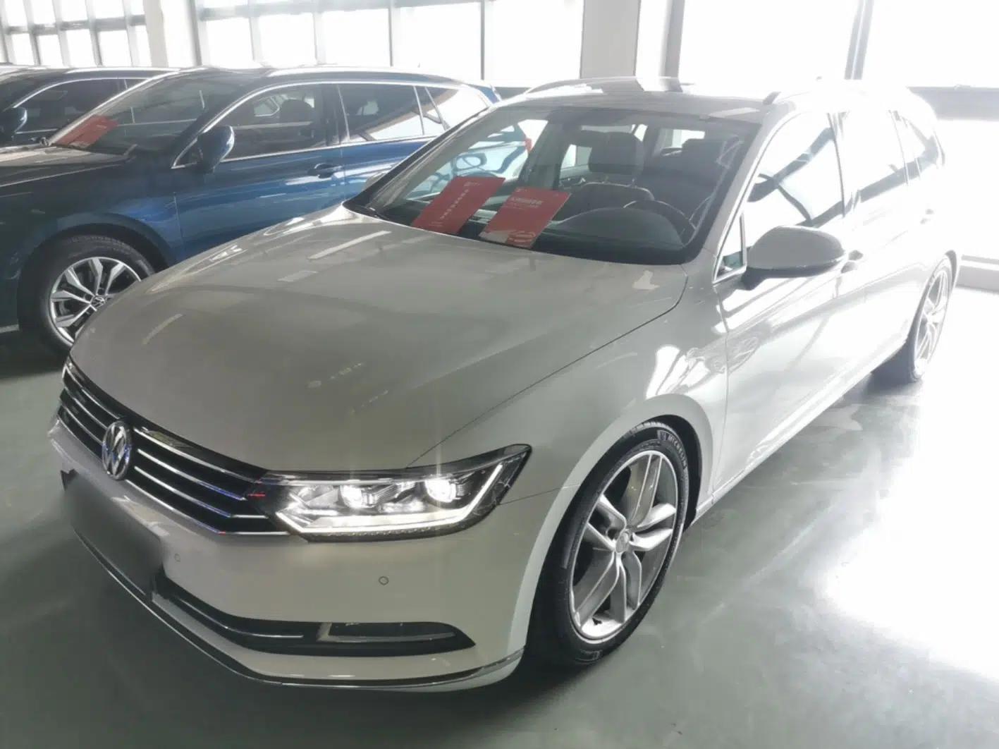 Volkswagen Variant 2017 380TSI Two-Wheel Drive Comfort Edition — миниатюра 1