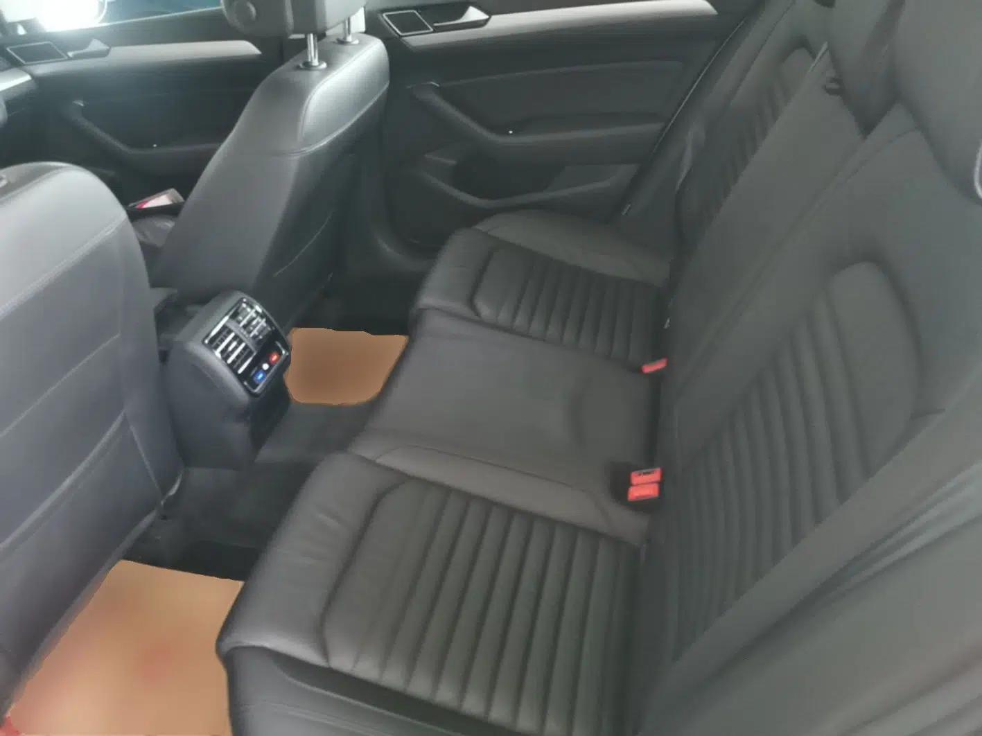 Volkswagen Variant 2017 380TSI Two-Wheel Drive Comfort Edition — миниатюра 20