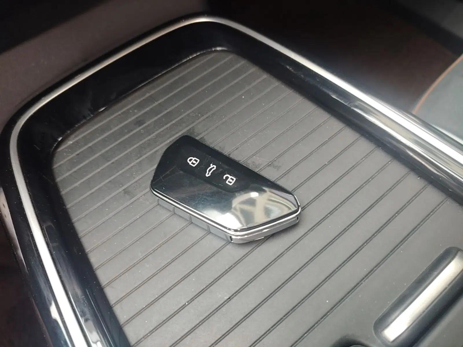 Volkswagen ID.6 CROZZ 2021 Revised Version Long-Range PRO Edition — миниатюра 12