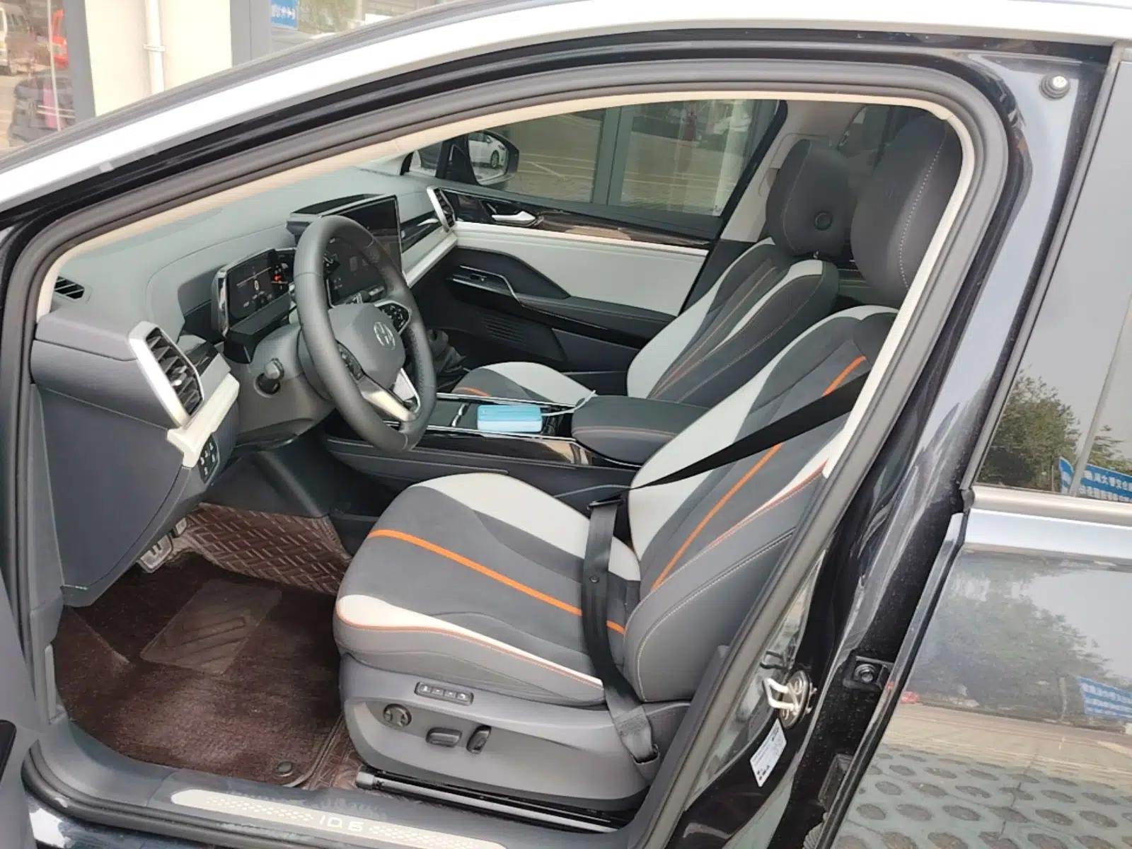 Volkswagen ID.6 CROZZ 2021 Revised Version Long-Range PRO Edition — миниатюра 18