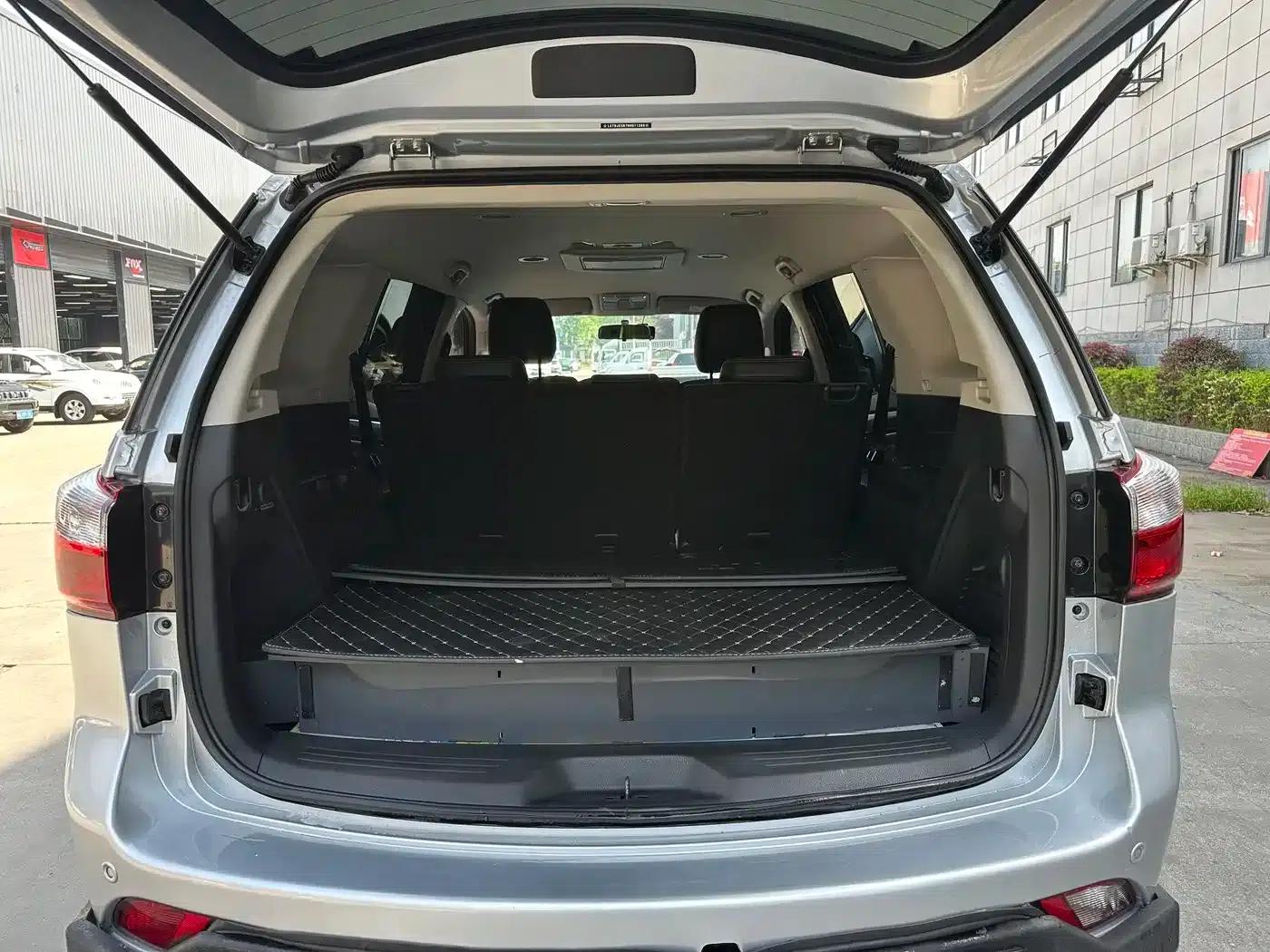 mu-X 2017 3.0T 4WD Automatic Premium 5-seater (National V Emission Standard) — миниатюра 12