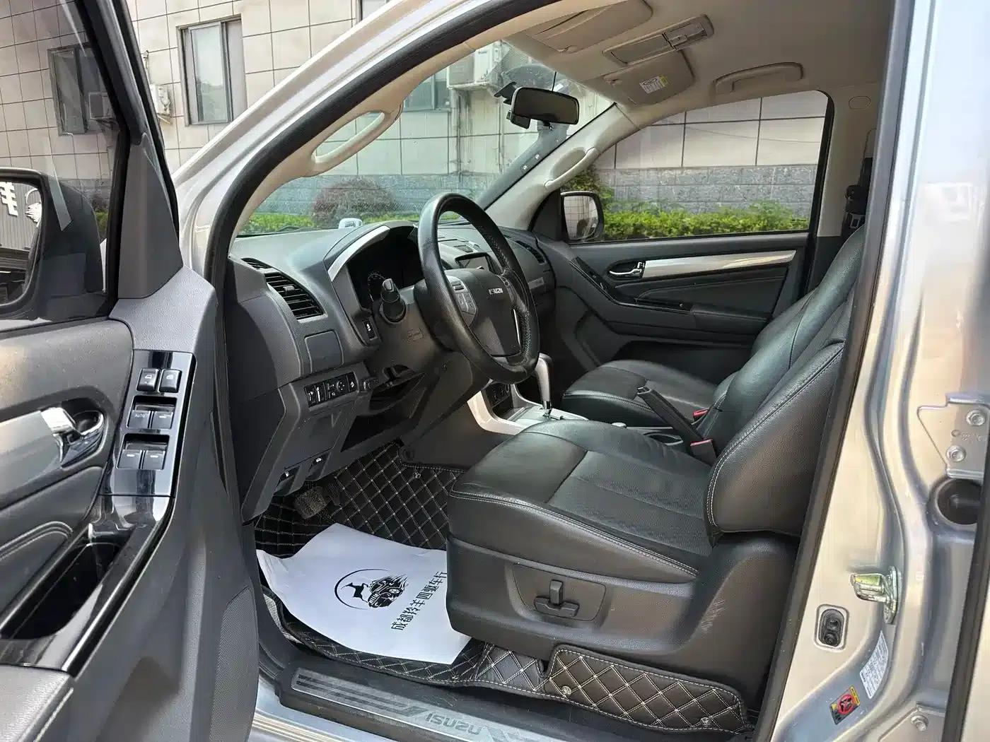 mu-X 2017 3.0T 4WD Automatic Premium 5-seater (National V Emission Standard) — миниатюра 3