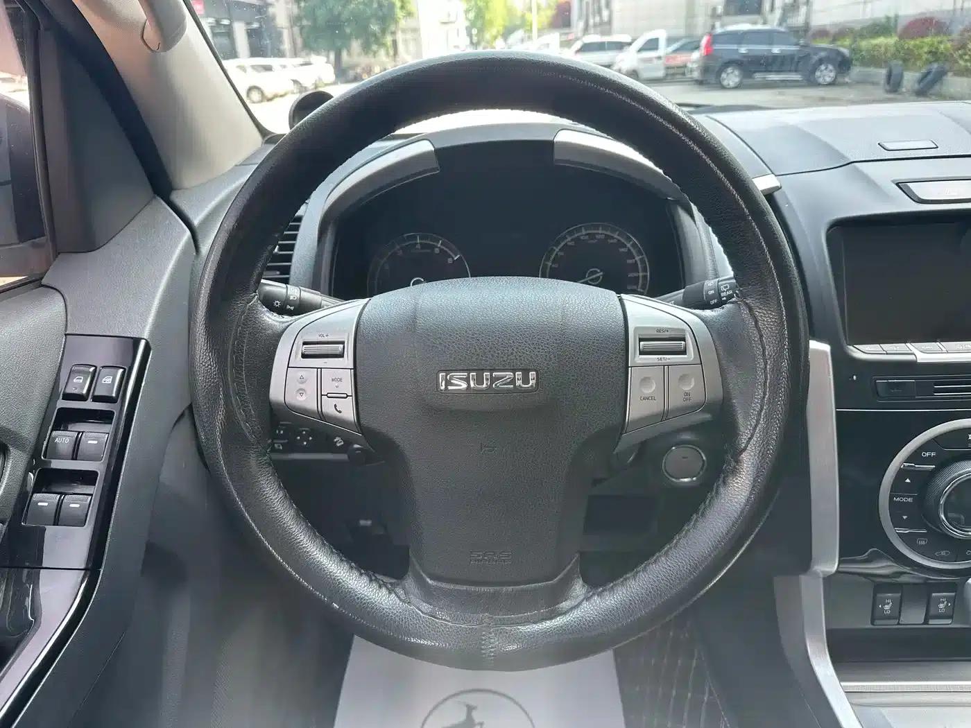 mu-X 2017 3.0T 4WD Automatic Premium 5-seater (National V Emission Standard) — миниатюра 8