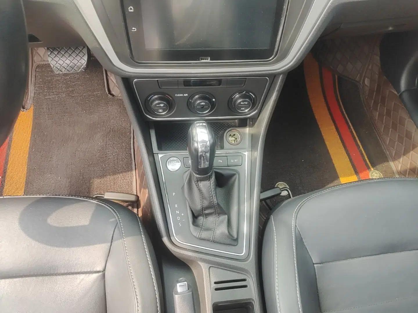 Volkswagen Gran Lavida 2017 180TSI DSG Comfort Edition — миниатюра 17