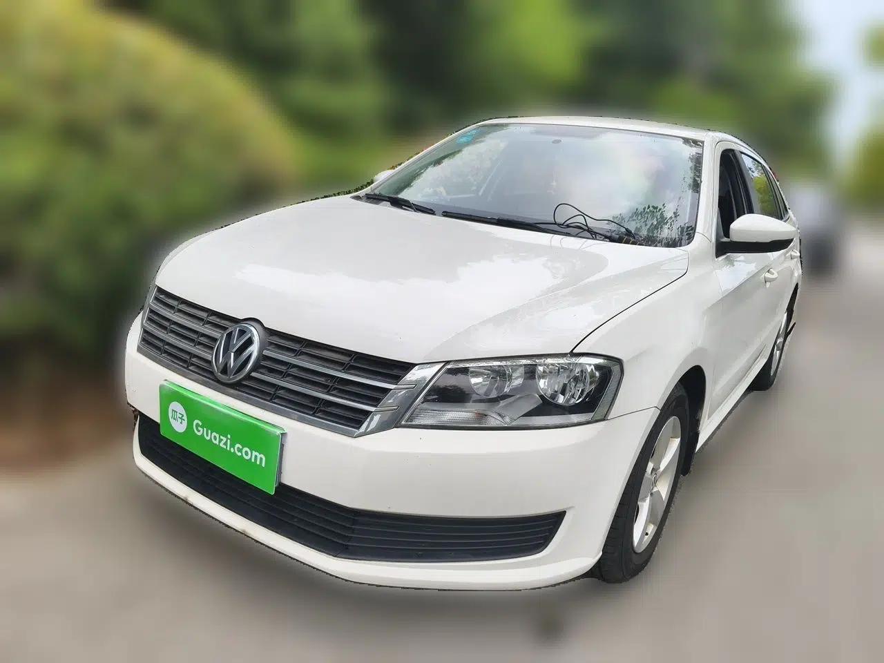 Volkswagen Gran Lavida 2013 1.6L Automatic Fashion Model — миниатюра 1