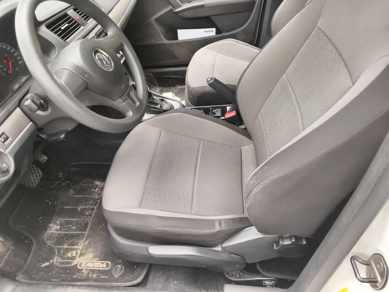Volkswagen Gran Lavida 2013 1.6L Automatic Fashion Model — миниатюра 12