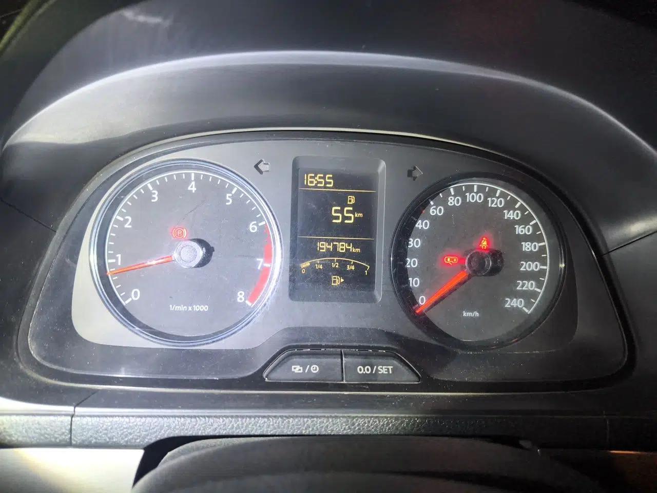 Volkswagen Gran Lavida 2013 1.6L Manual Fashion Model — миниатюра 12