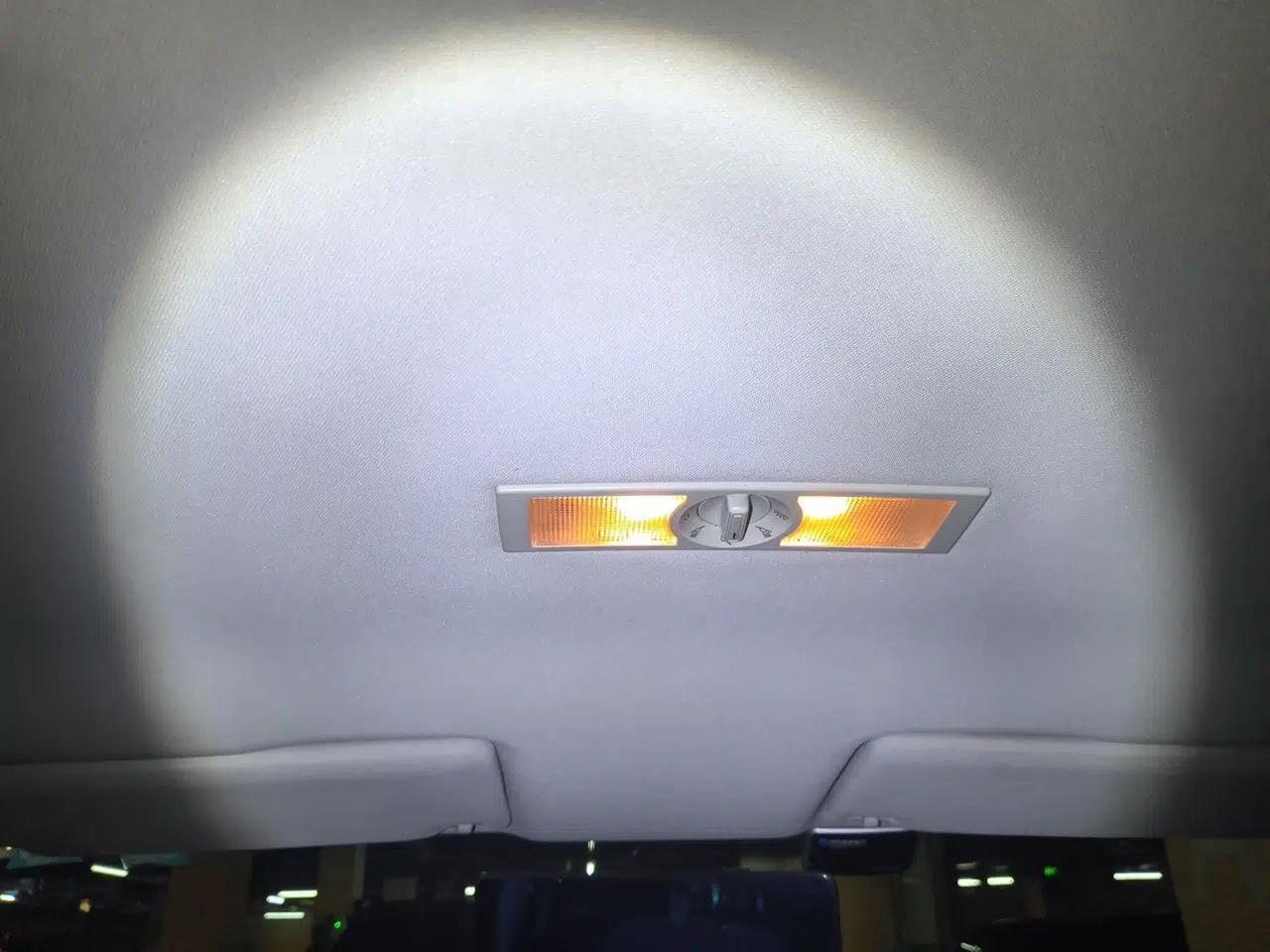 Volkswagen Gran Lavida 2013 1.6L Manual Fashion Model — миниатюра 19