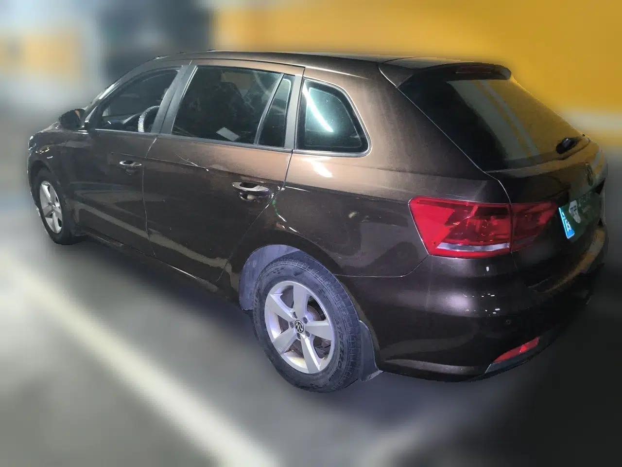 Volkswagen Gran Lavida 2013 1.6L Manual Fashion Model — миниатюра 4