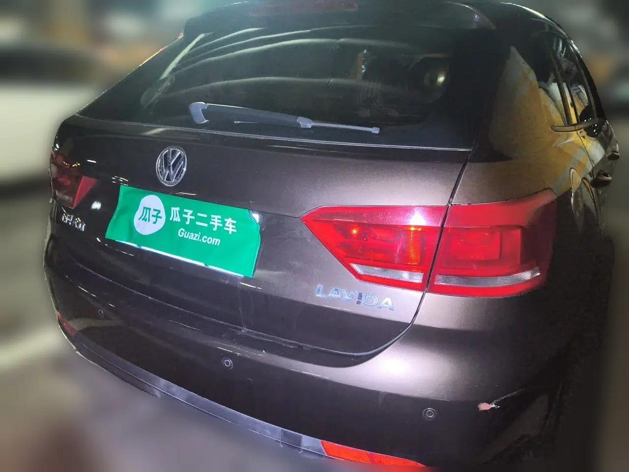 Volkswagen Gran Lavida 2013 1.6L Manual Fashion Model — миниатюра 5