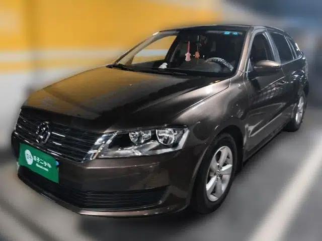 Volkswagen Gran Lavida 2013 1.6L Manual Fashion Model