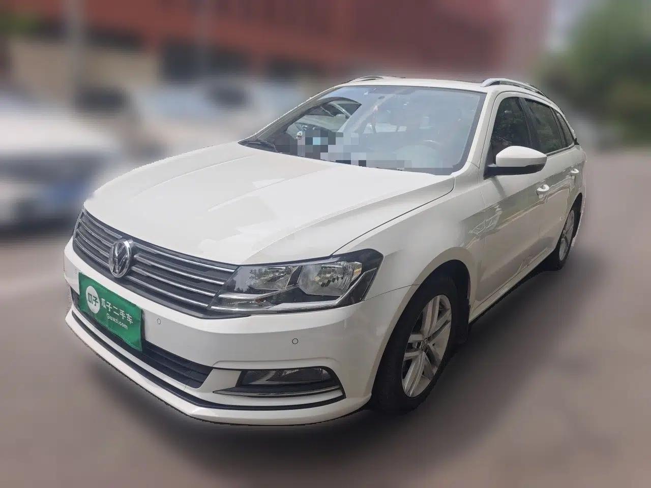 Volkswagen Gran Lavida 2015 1.6L Automatic Comfort Edition — миниатюра 1