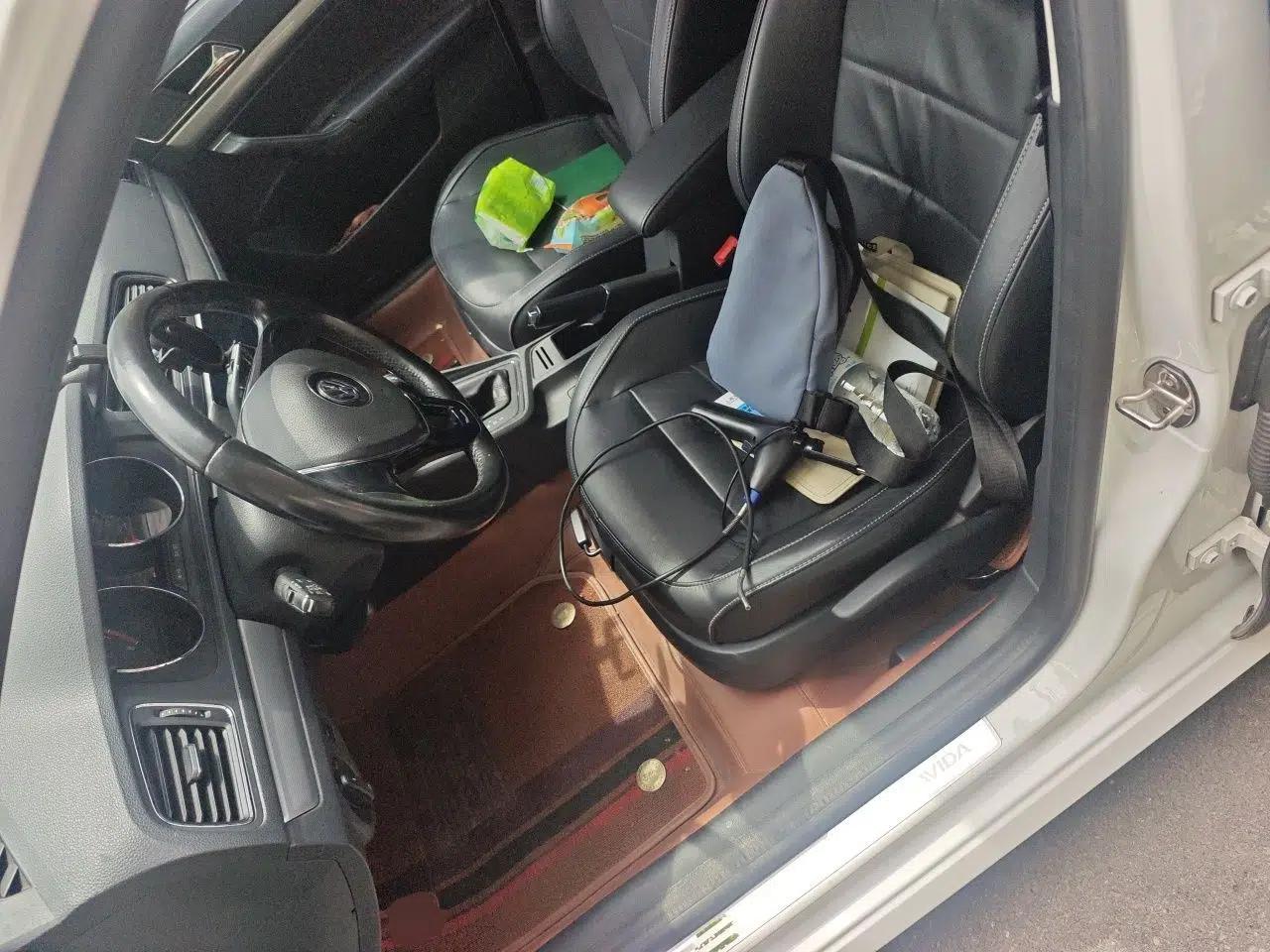 Volkswagen Gran Lavida 2015 1.6L Automatic Comfort Edition — миниатюра 16