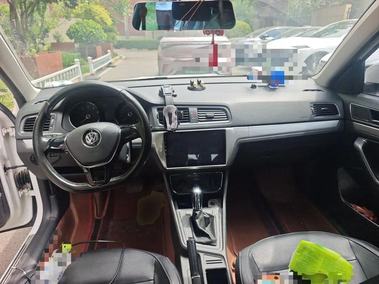 Volkswagen Gran Lavida 2015 1.6L Automatic Comfort Edition — миниатюра 10