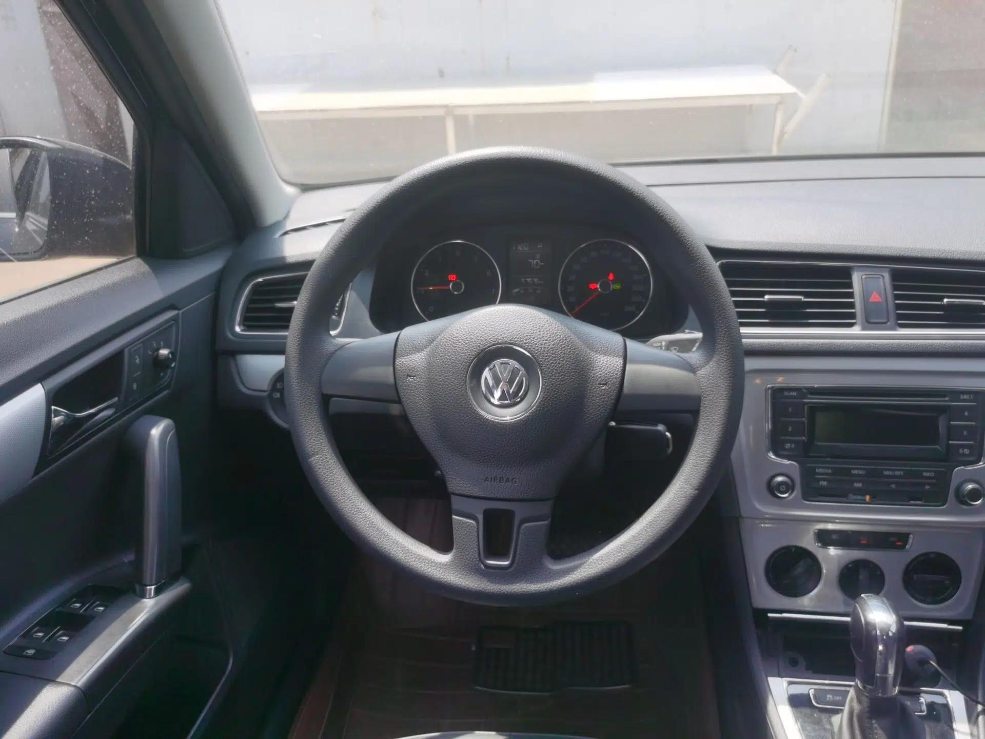 Volkswagen Gran Lavida 2014 1.6L Automatic Sport Edition — миниатюра 11