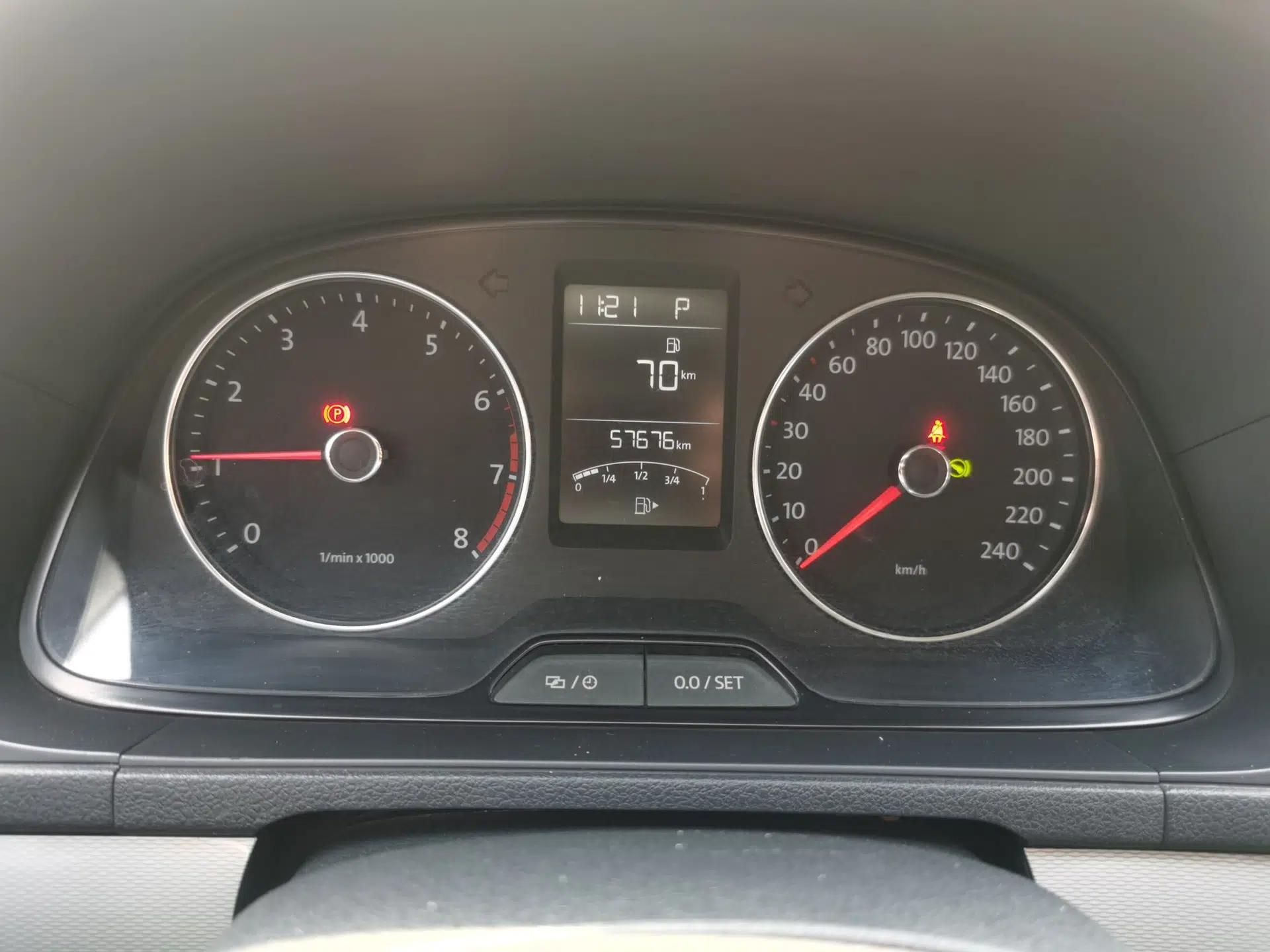 Volkswagen Gran Lavida 2014 1.6L Automatic Sport Edition — миниатюра 12