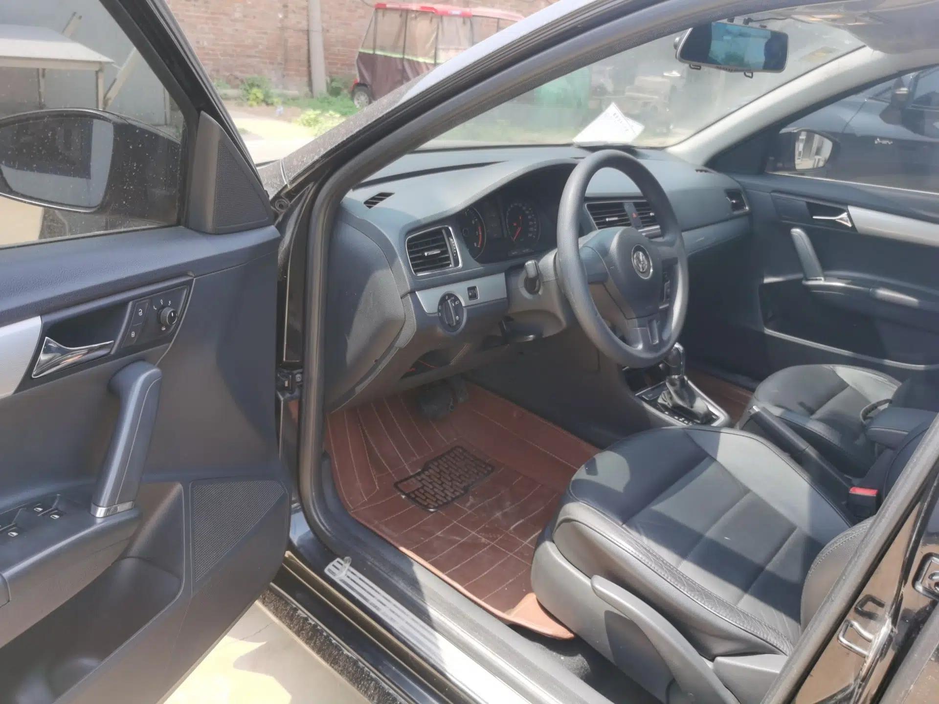 Volkswagen Gran Lavida 2014 1.6L Automatic Sport Edition — миниатюра 17