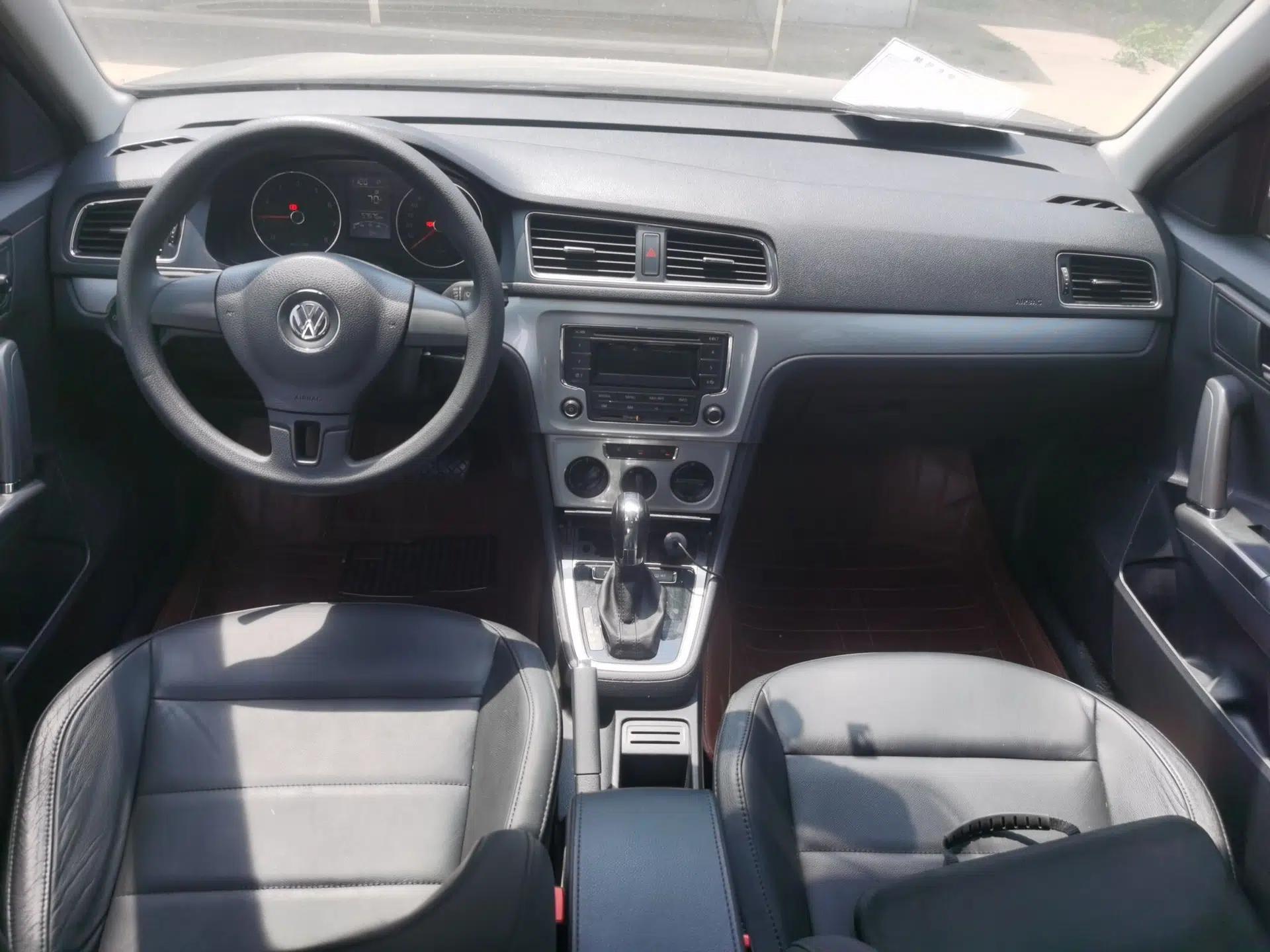 Volkswagen Gran Lavida 2014 1.6L Automatic Sport Edition — миниатюра 10